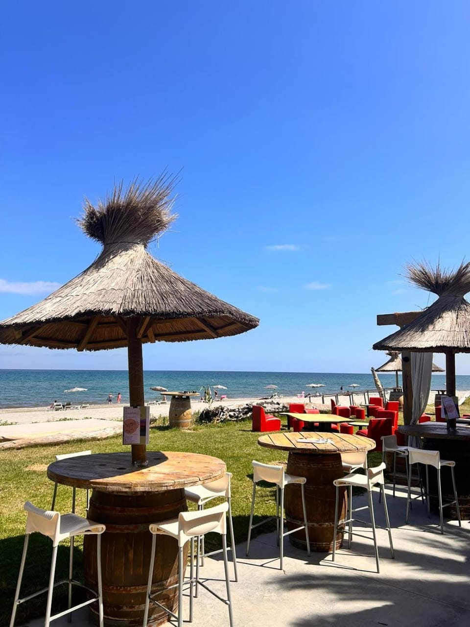 Lounge or bar, Beach
