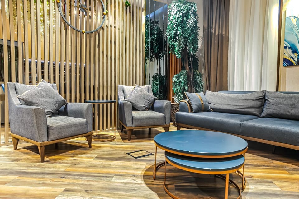 Living room, Seating area
