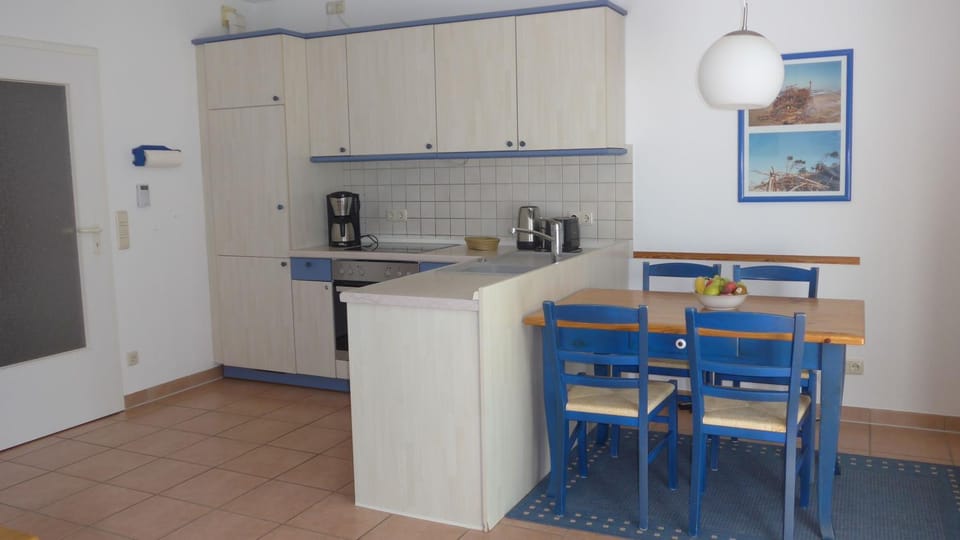 Haus Kranich _Wg_ Strandlaeufer_ Apartment in Zingst