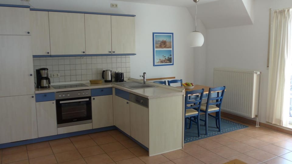 Haus Kranich _Wg_ Strandlaeufer_ Apartment in Zingst