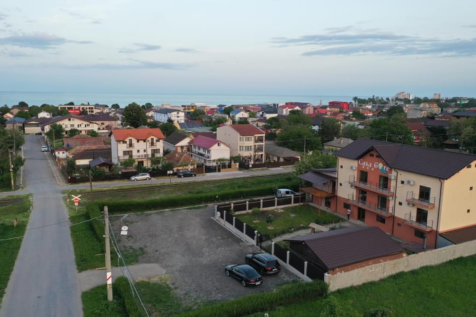 Property building, Day, Natural landscape, City view, Street view