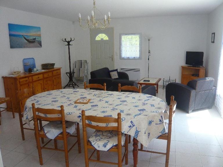 mamaisonaoleron 3ch-6pers calme terrain clos OLERON House in Nouvelle-Aquitaine