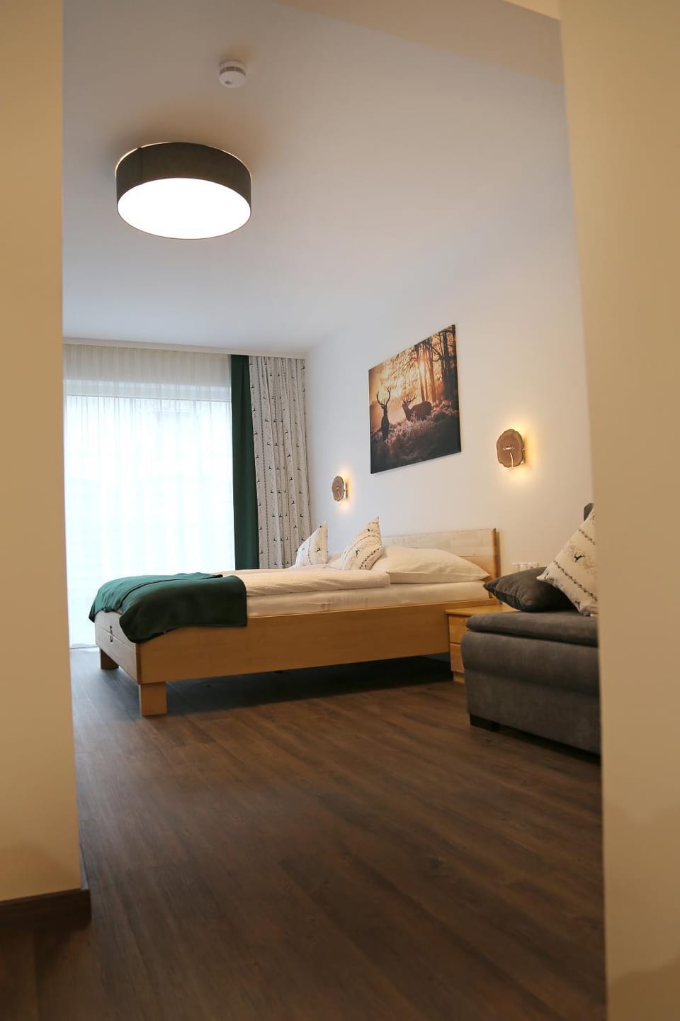 Bed, Photo of the whole room, Bedroom
