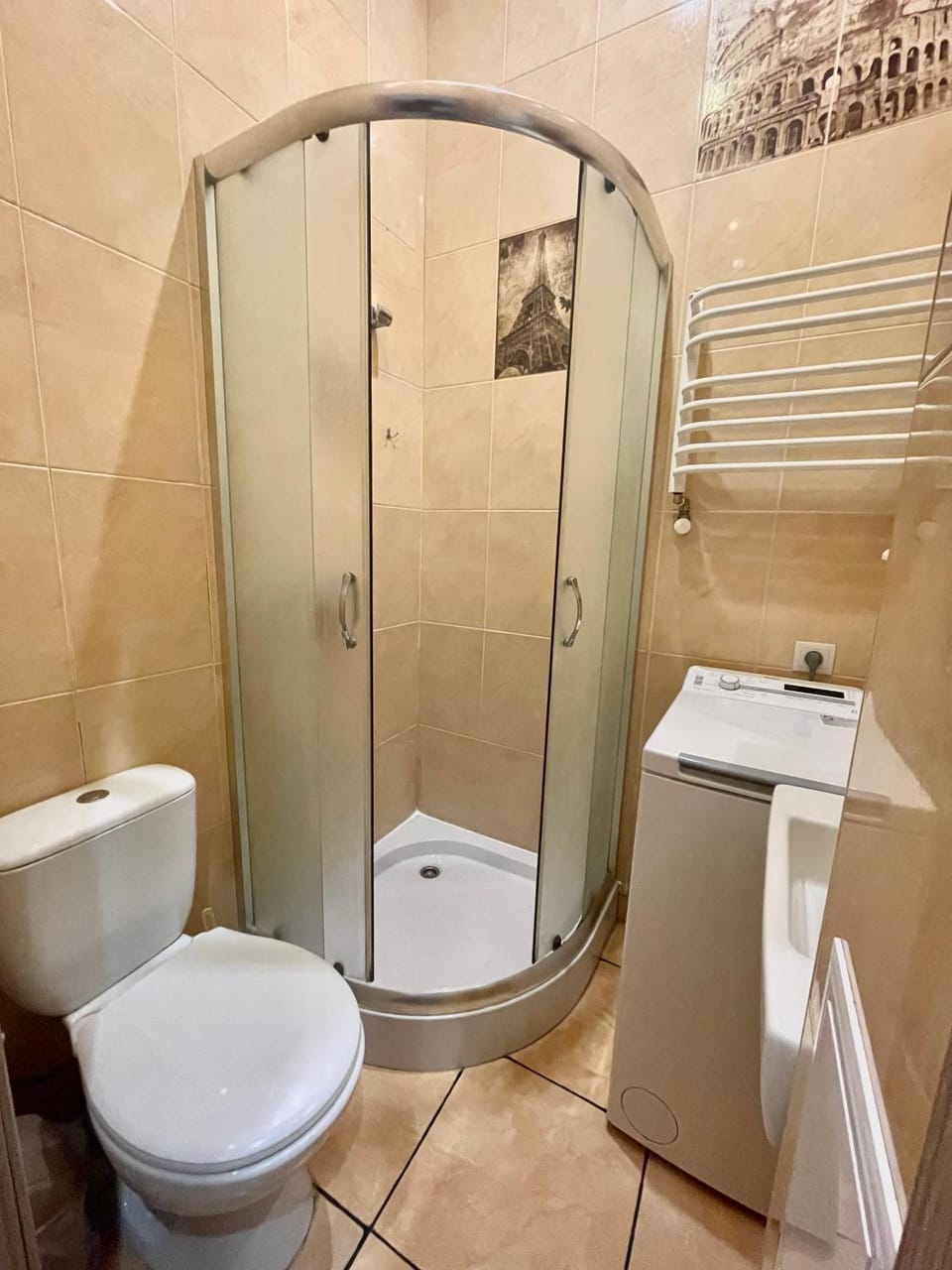Shower, Toilet