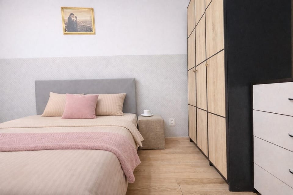Bed, Photo of the whole room, Bedroom, wardrobe
