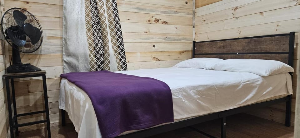 Bedroom, air conditioner