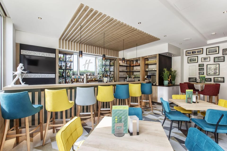Lounge or bar