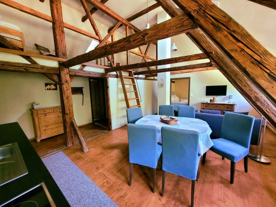 Living room, Dining area, Bedroom, kitchen
