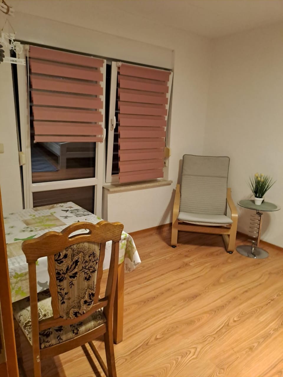 Seating area, Bedroom