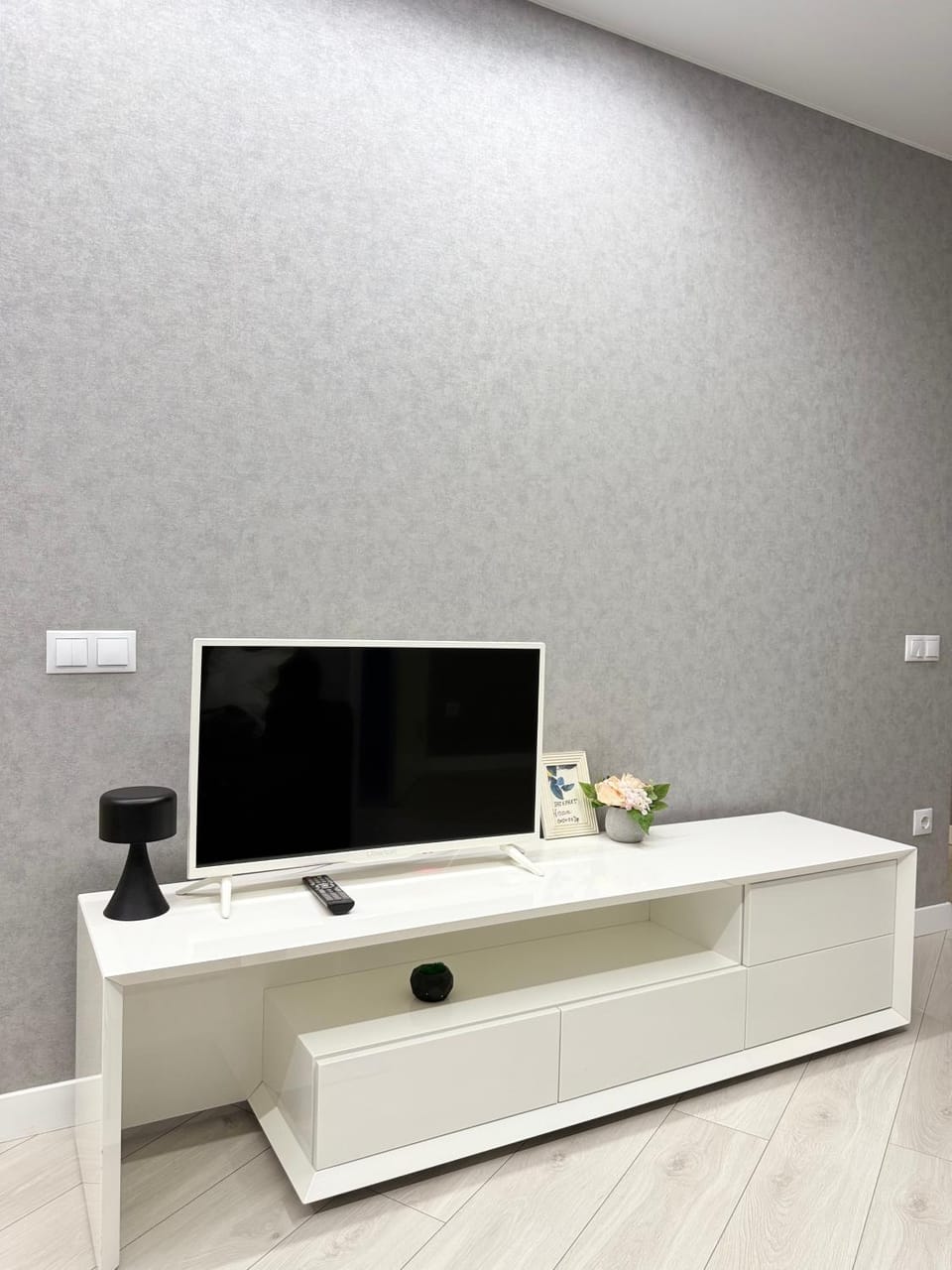 Modern Gagarina Avenue Apartment in Dnipro