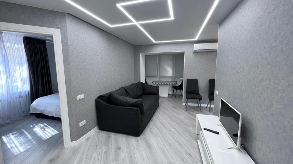 Modern Gagarina Avenue Apartment in Dnipro