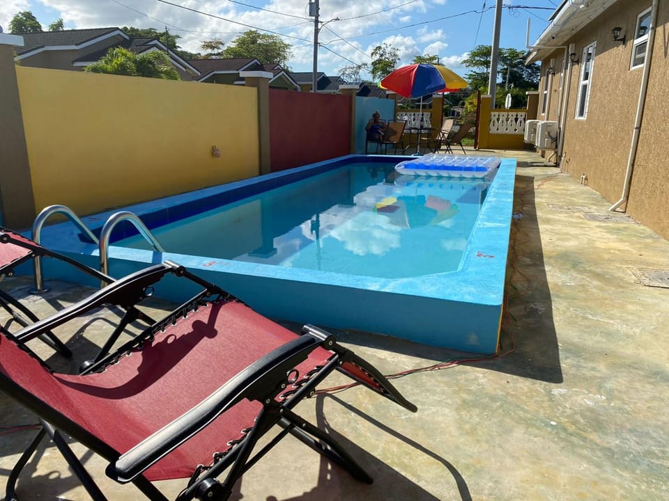 PARADISE VILLa SLEEP 6 PRIVATE POOL Villa in St. Ann Parish