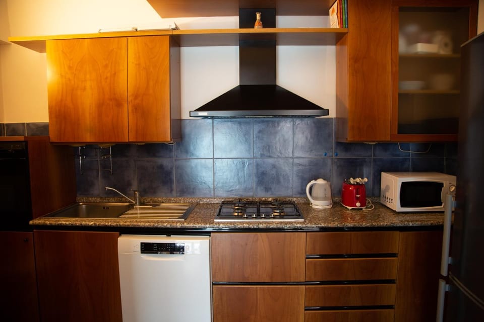 Restaurant/places to eat, Guests, Meals, dishwasher, minibar, pet friendly, toaster, kitchen