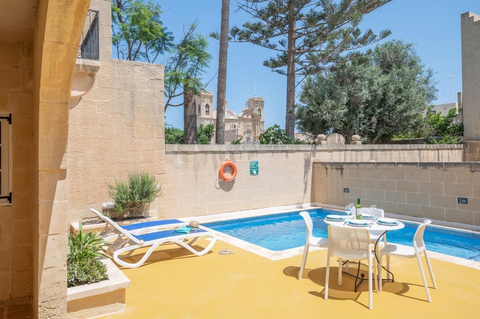 Day, Garden, Pool view, Swimming pool, sunbed