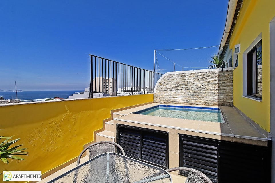 Beutiful duplex penthouse with pool and terrace Apartment in Rio de Janeiro