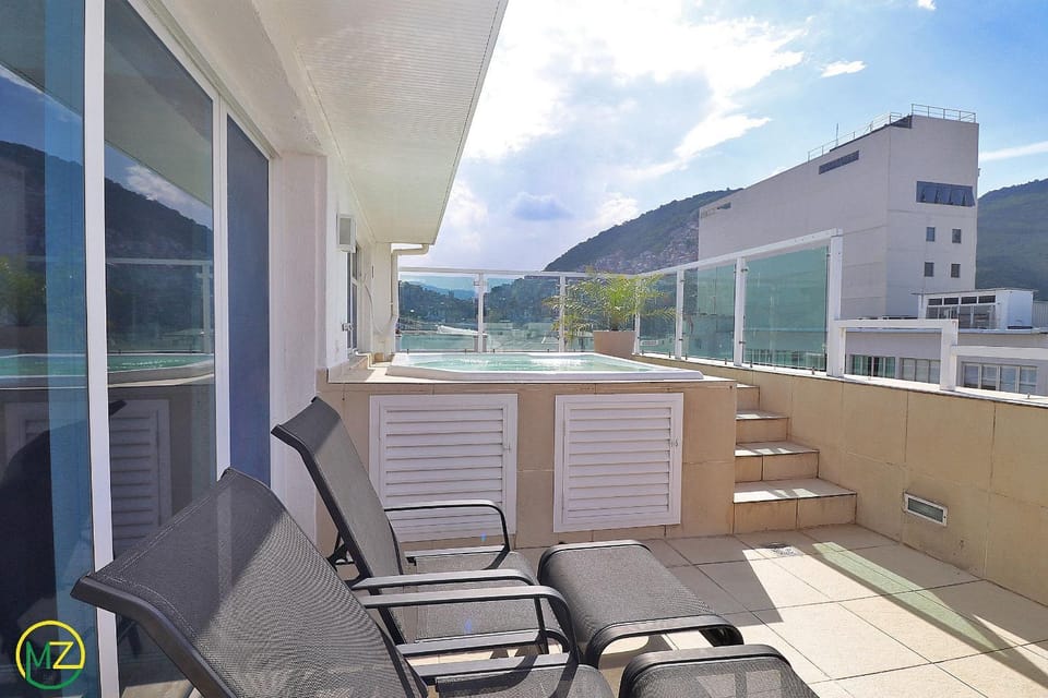Amazing duplex penthouse with jacuzzi and sea view Apartment in Rio de Janeiro