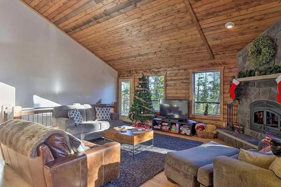 Luxury Mountain Getaway in Fairplay w/ Deck! House in Park County