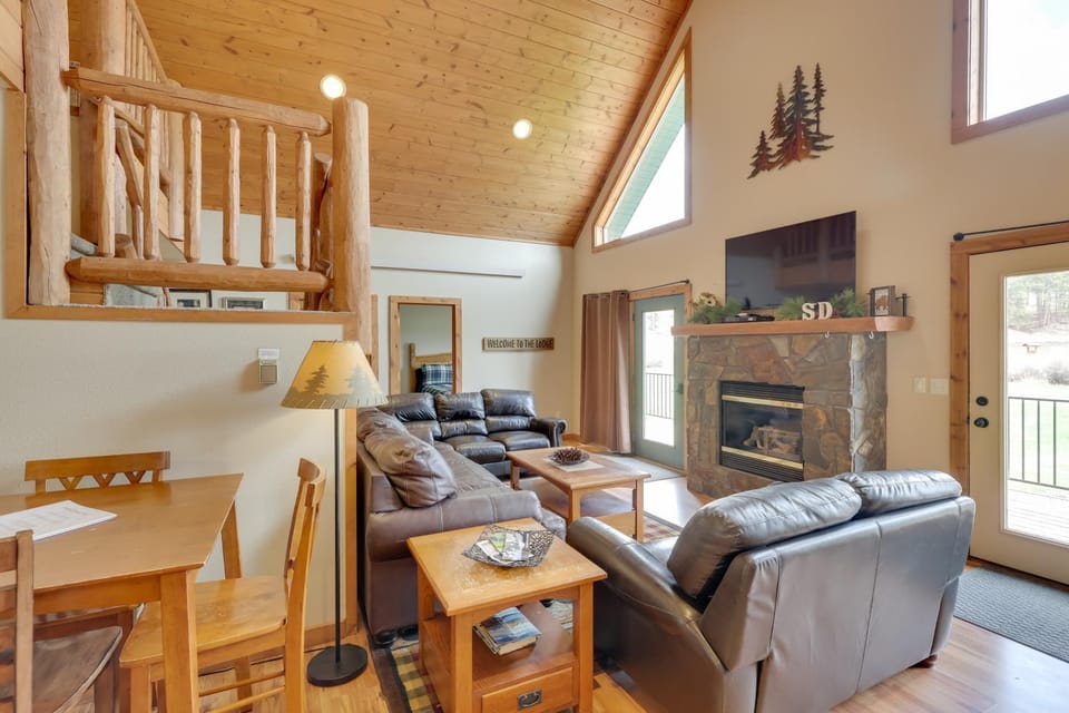 Cabin w/ On-Site Trails - 15 Miles to Mt Rushmore! Cabin in West Pennington