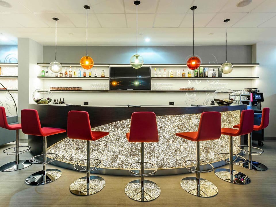 Lounge or bar