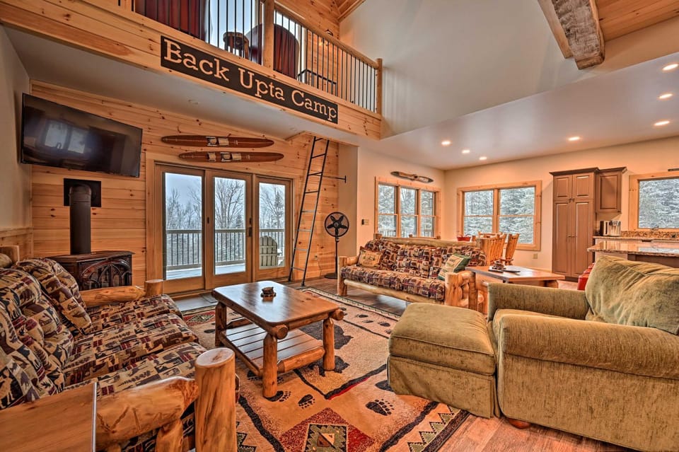 Rustic 3-Story Pittsburg Cabin w/ Lake & Mtn Views Cabin in Pittsburg
