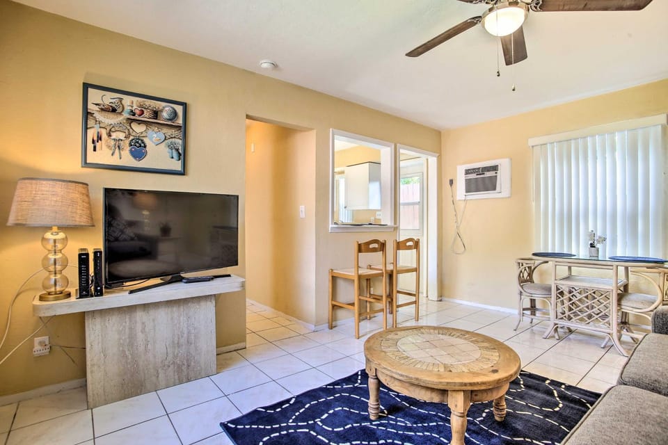 1 Mi to Oceanfront Fun: Pompano Beach Retreat! House in Pompano Beach