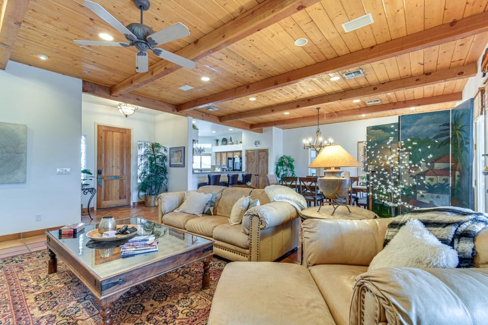 Private Pool, Spa, & Grills: Lake Havasu City Home House in Lake Havasu City