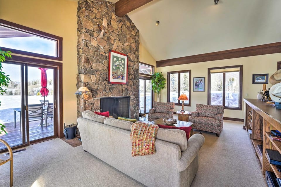 Unique Mountain Escape w/ 2 Decks < 2 Mi to Skiing House in Sun Valley