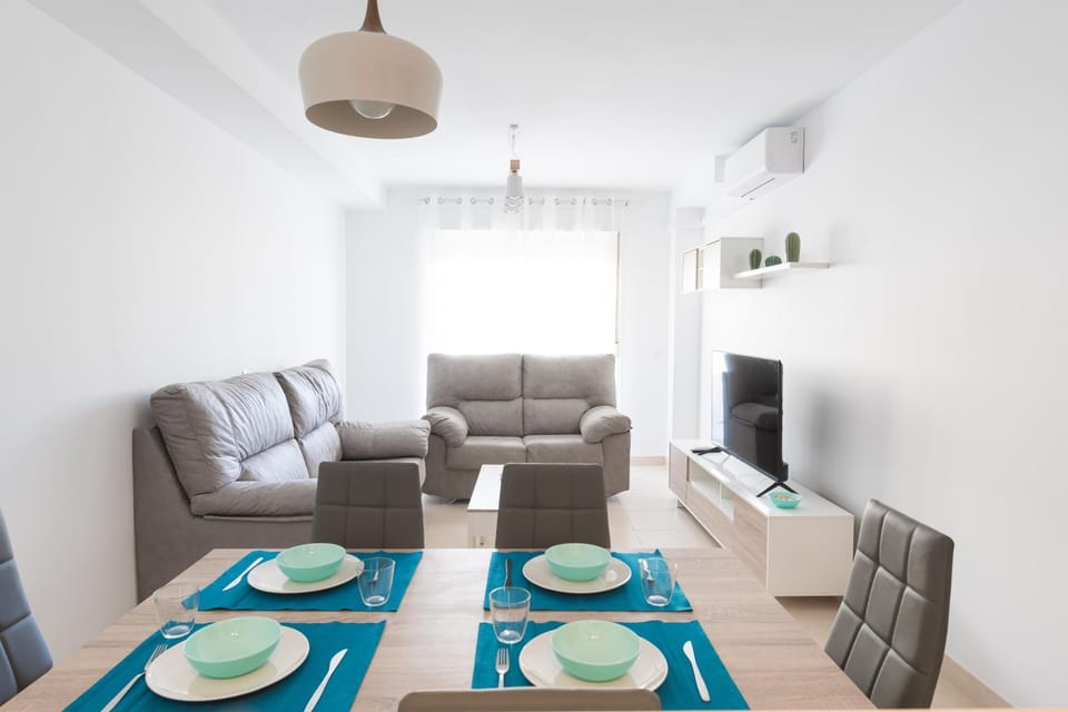 Living room, Seating area, Dining area