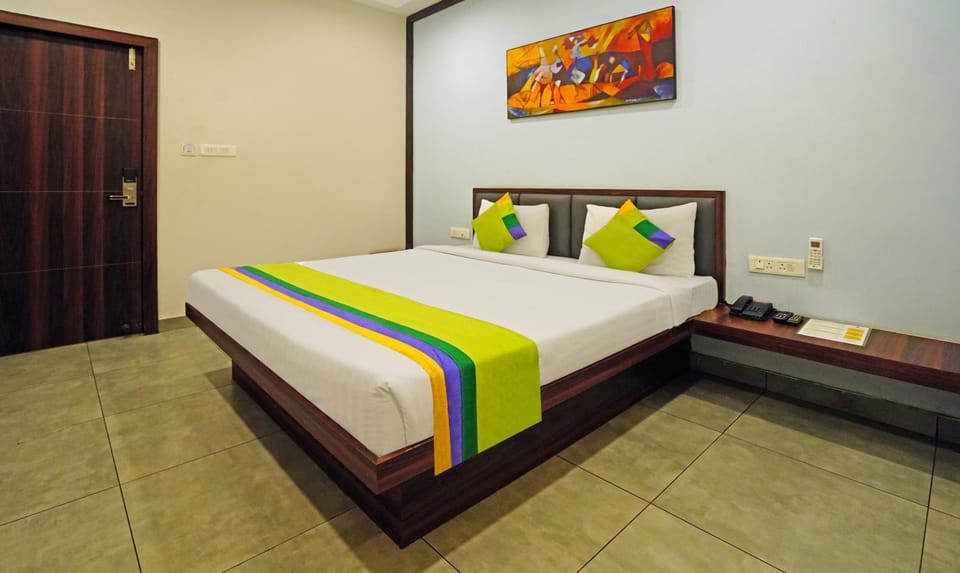 Bed, Photo of the whole room