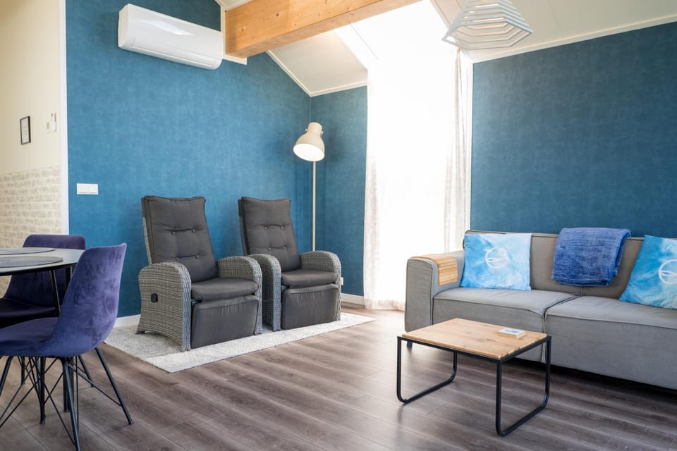 Living room, air conditioner