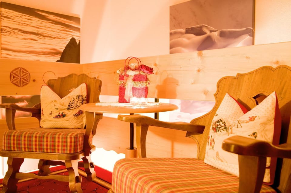 Lounge or bar, Seating area