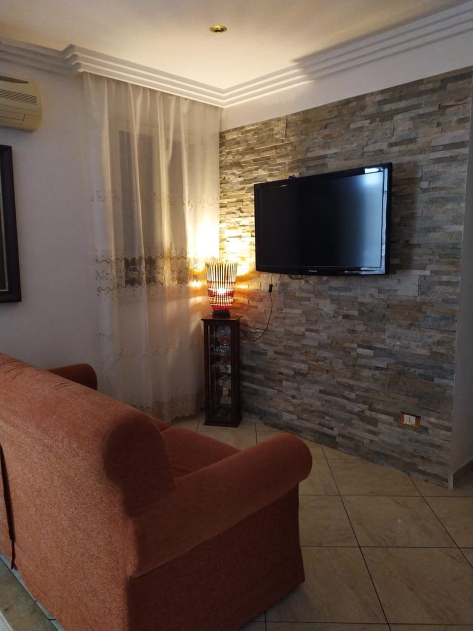 Communal lounge/ TV room, TV and multimedia, Living room, Seating area, Evening entertainment