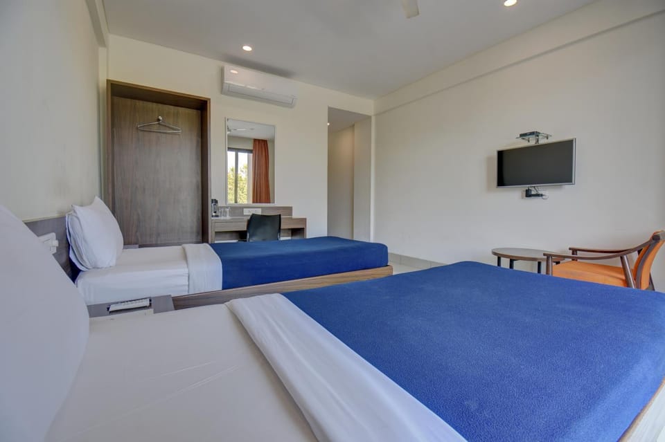 Hotel Dreamland Hotel in Pune