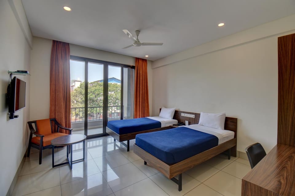 Hotel Dreamland Hotel in Pune