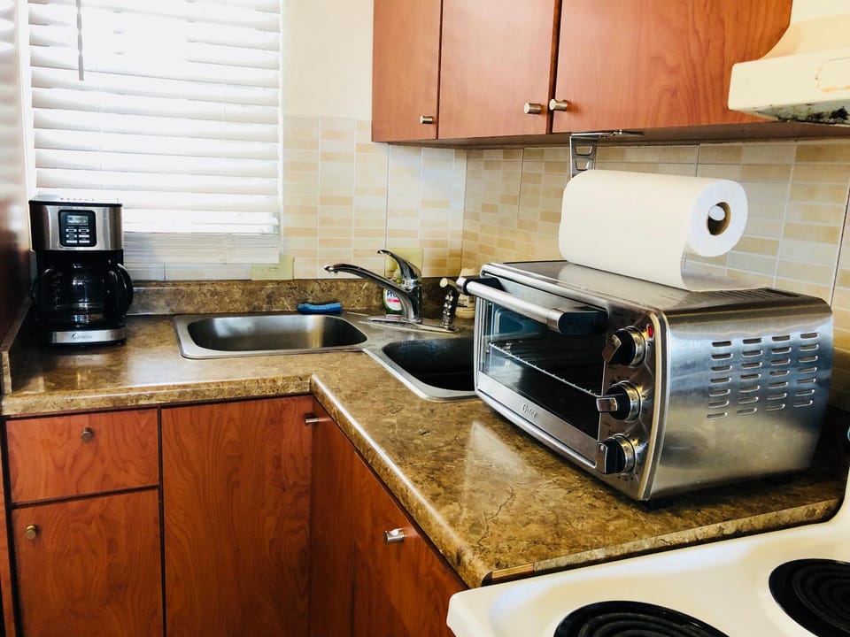 Coffee/tea facilities, Kitchen or kitchenette