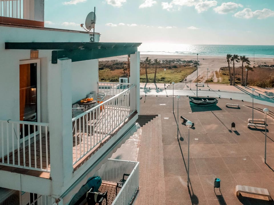 Balcony/Terrace, Sea view, Street view