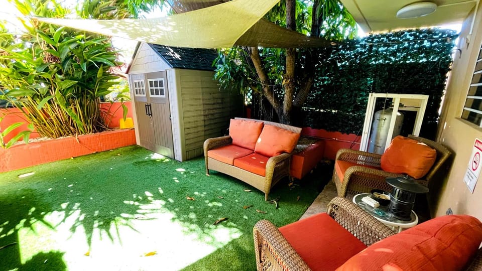 Patio, Balcony/Terrace, Seating area