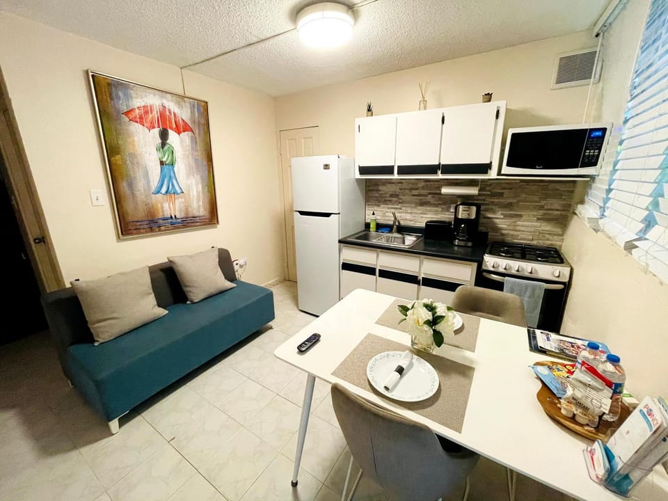 Kitchen or kitchenette, Living room, Dining area