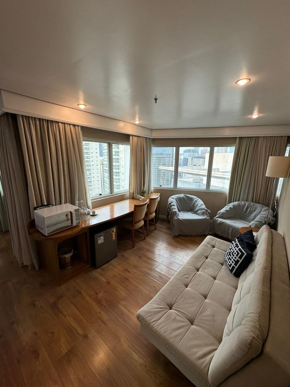 FLAT NA VILA OLÍMPIA ! ÓTIMA OPÇÃO ! Apartment in Sao Paulo City