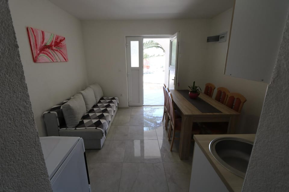 Antodo Marija Apartment in Novalja