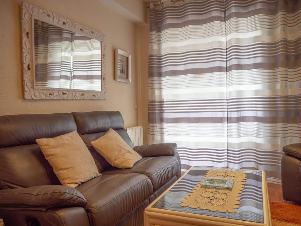 Living room, Lounge or bar
