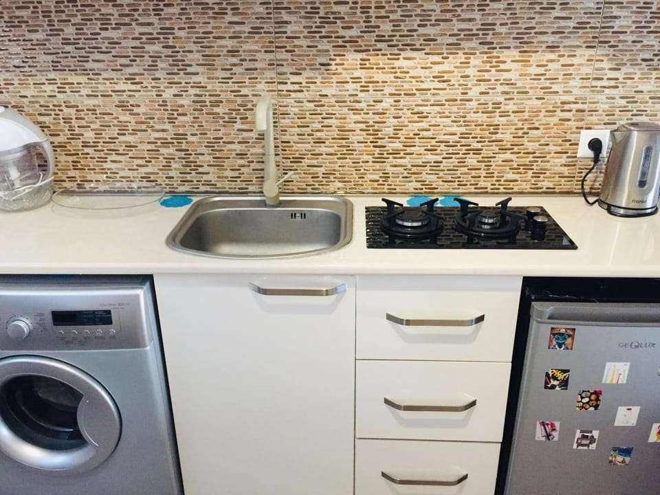 Coffee/tea facilities, Kitchen or kitchenette, Communal kitchen