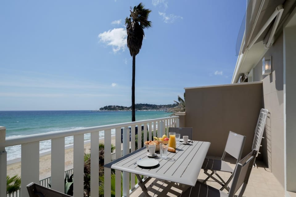 Balcony/Terrace, Beach, Sea view