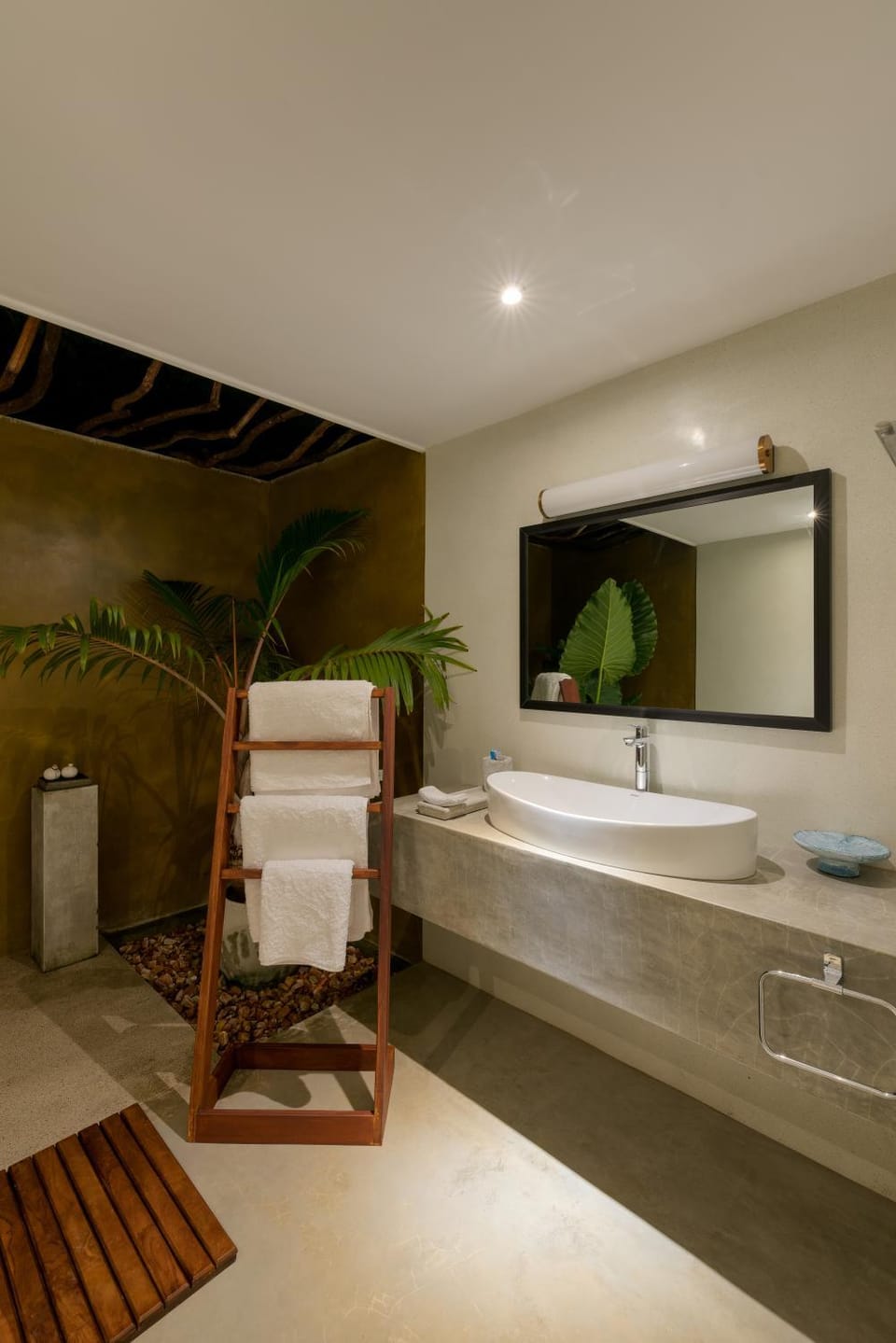 Night, Bathroom