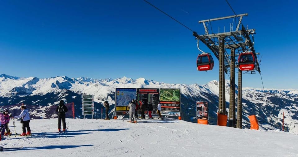 Staff, Activities, Winter, Ski School, Skiing, Entertainment