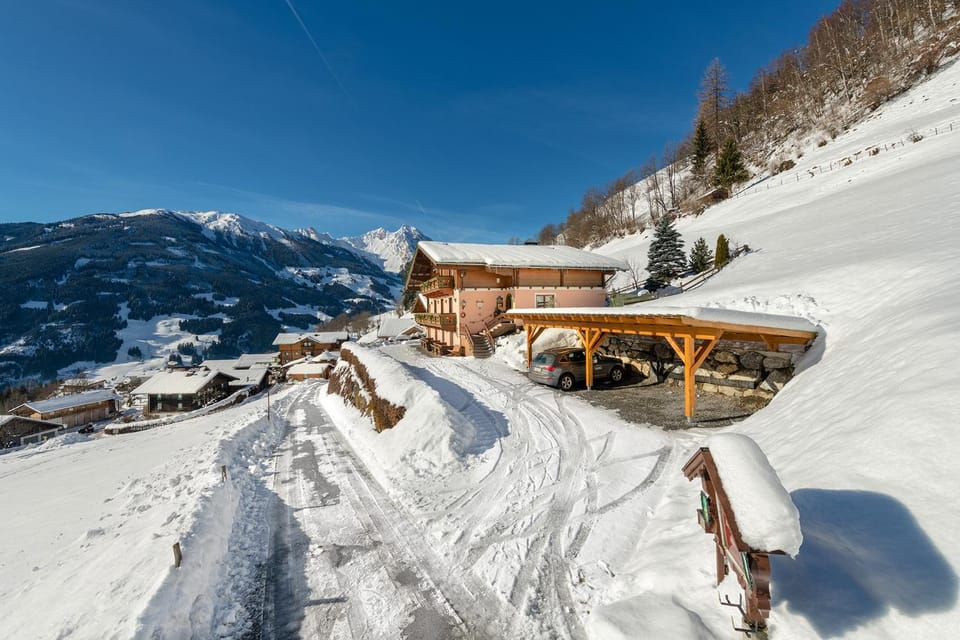 Property building, Neighbourhood, Natural landscape, Winter, Children play ground, Ski School, Skiing, Skiing, View (from property/room), View (from property/room), Seating area, Hiking, Mountain view, Mountain view