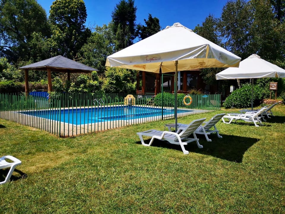 Garden, Swimming pool