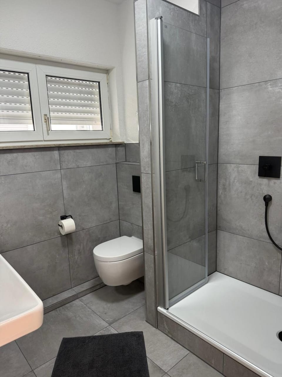 Shower, Toilet, Bathroom