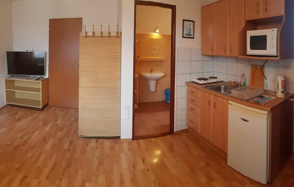 TV and multimedia, Kitchen or kitchenette