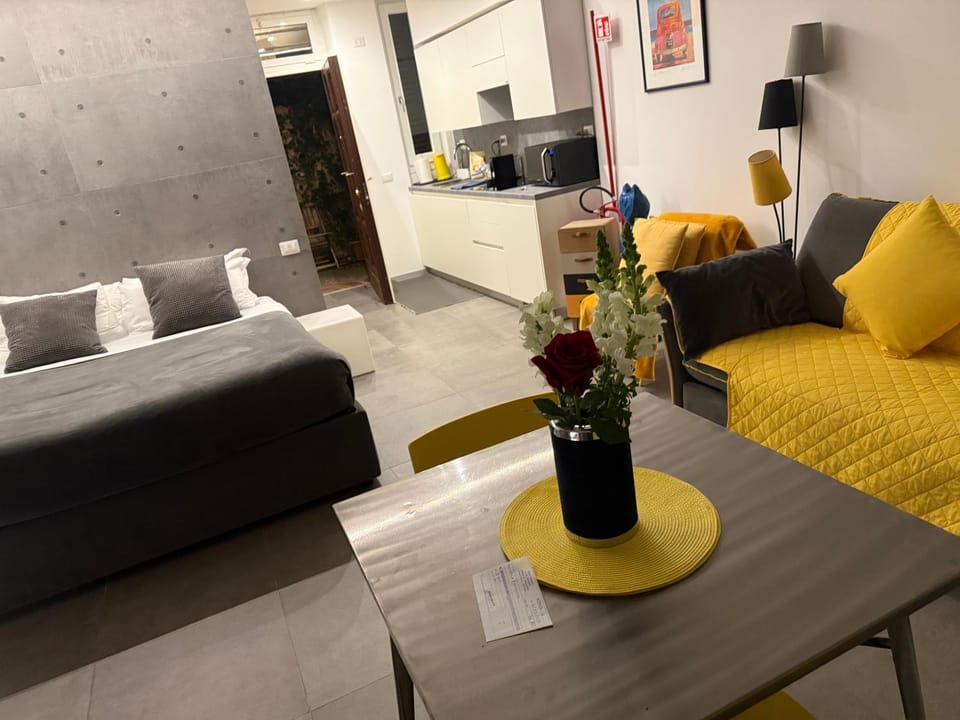 Cosy studio in the greenest corner of Trastevere Apartment in Rome